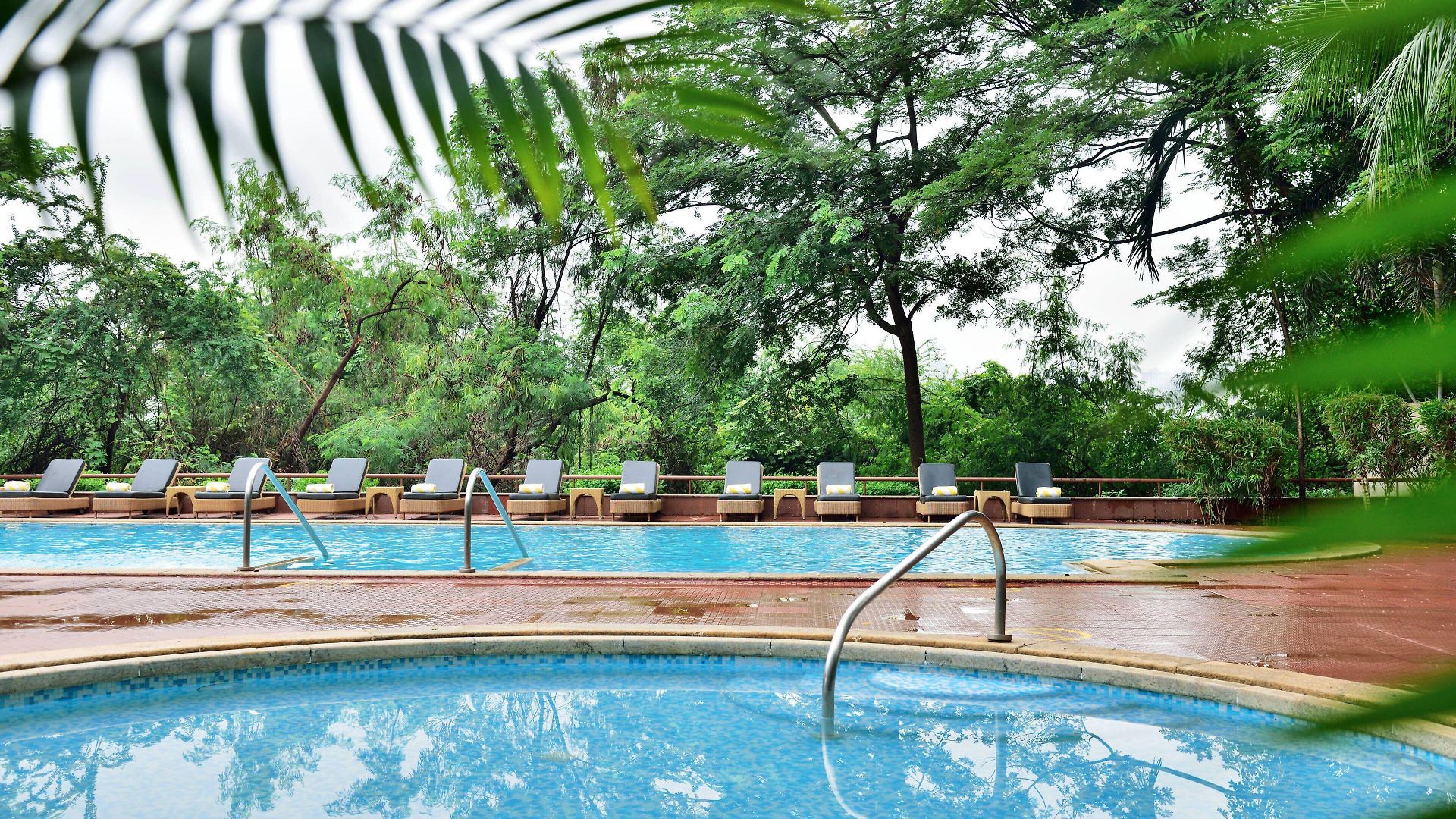 Marriott Executive - Lakeside Chalet, Mumbai
