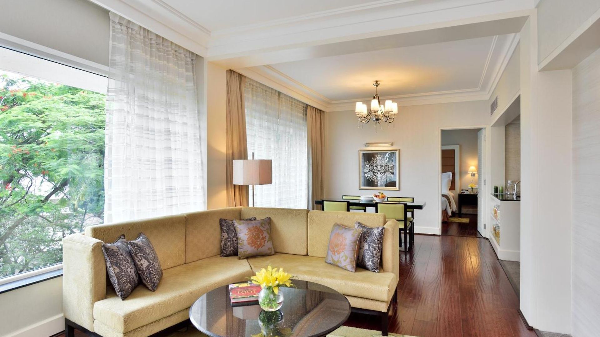Hotel Marriott Executive - Lakeside Chalet,