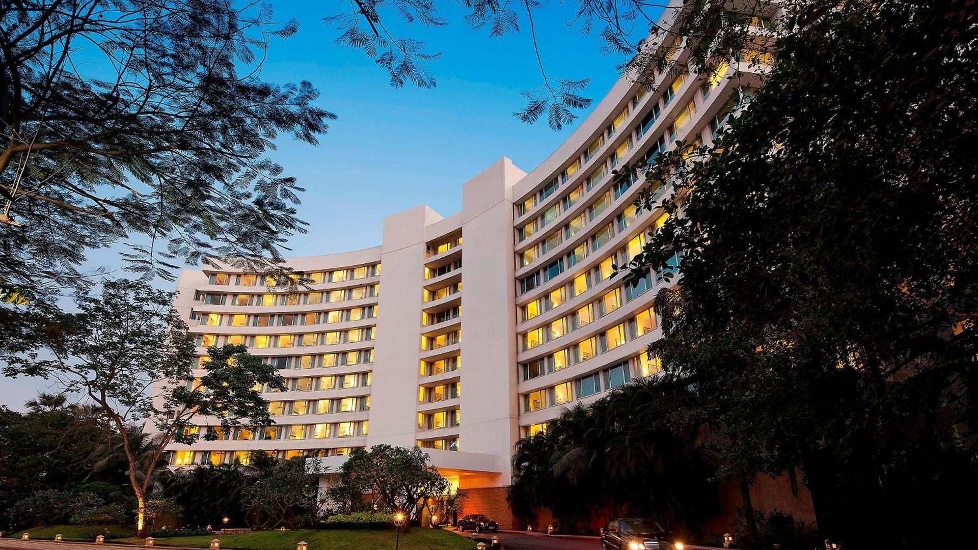 Marriott Executive - Lakeside Chalet, Mumbai