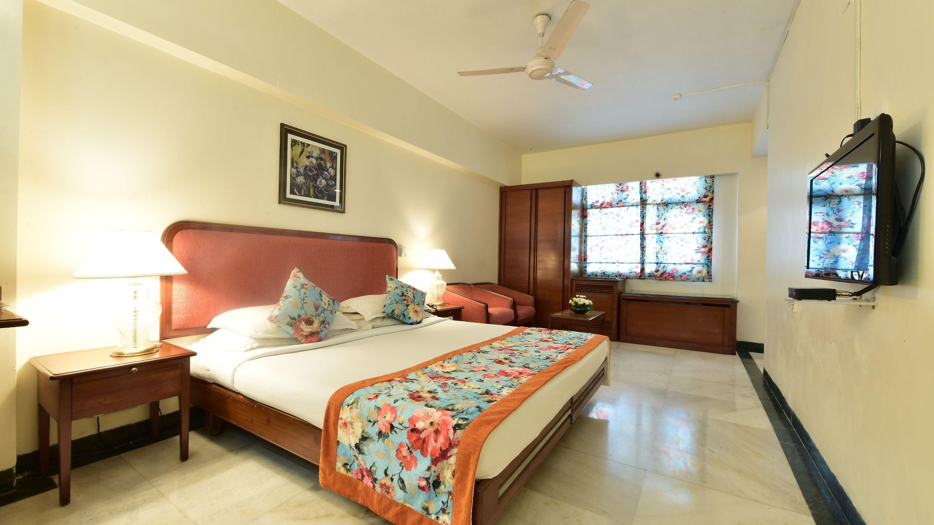Parle International Hotel