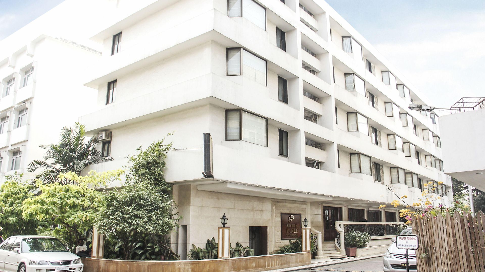 Parle International Hotel