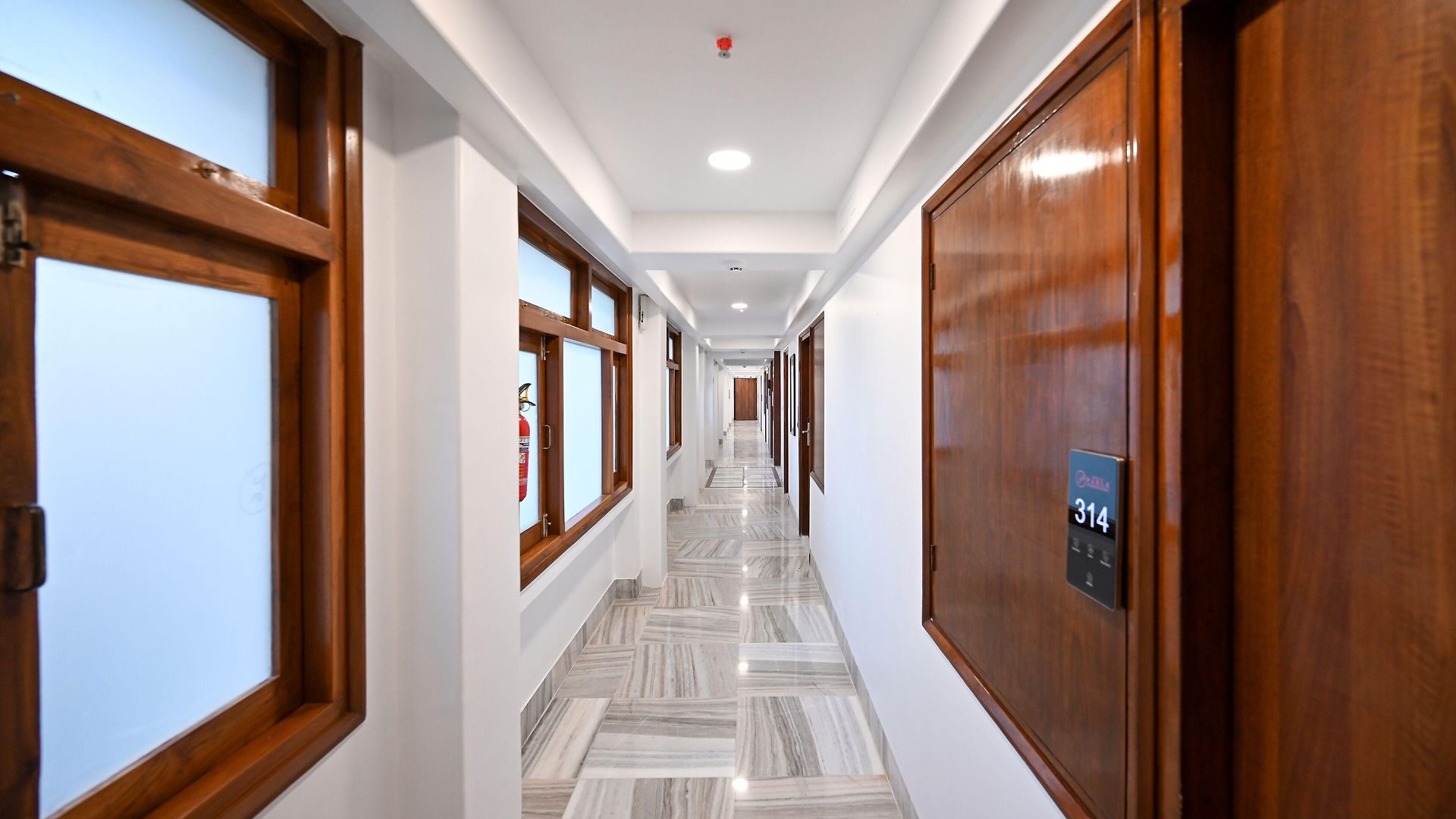 Parle International Hotel