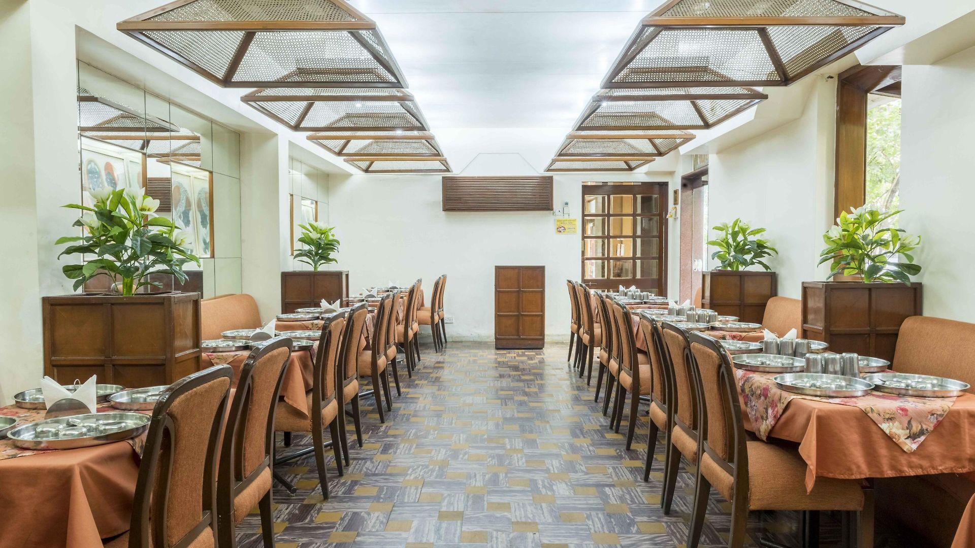 Hotel Parle International 3*