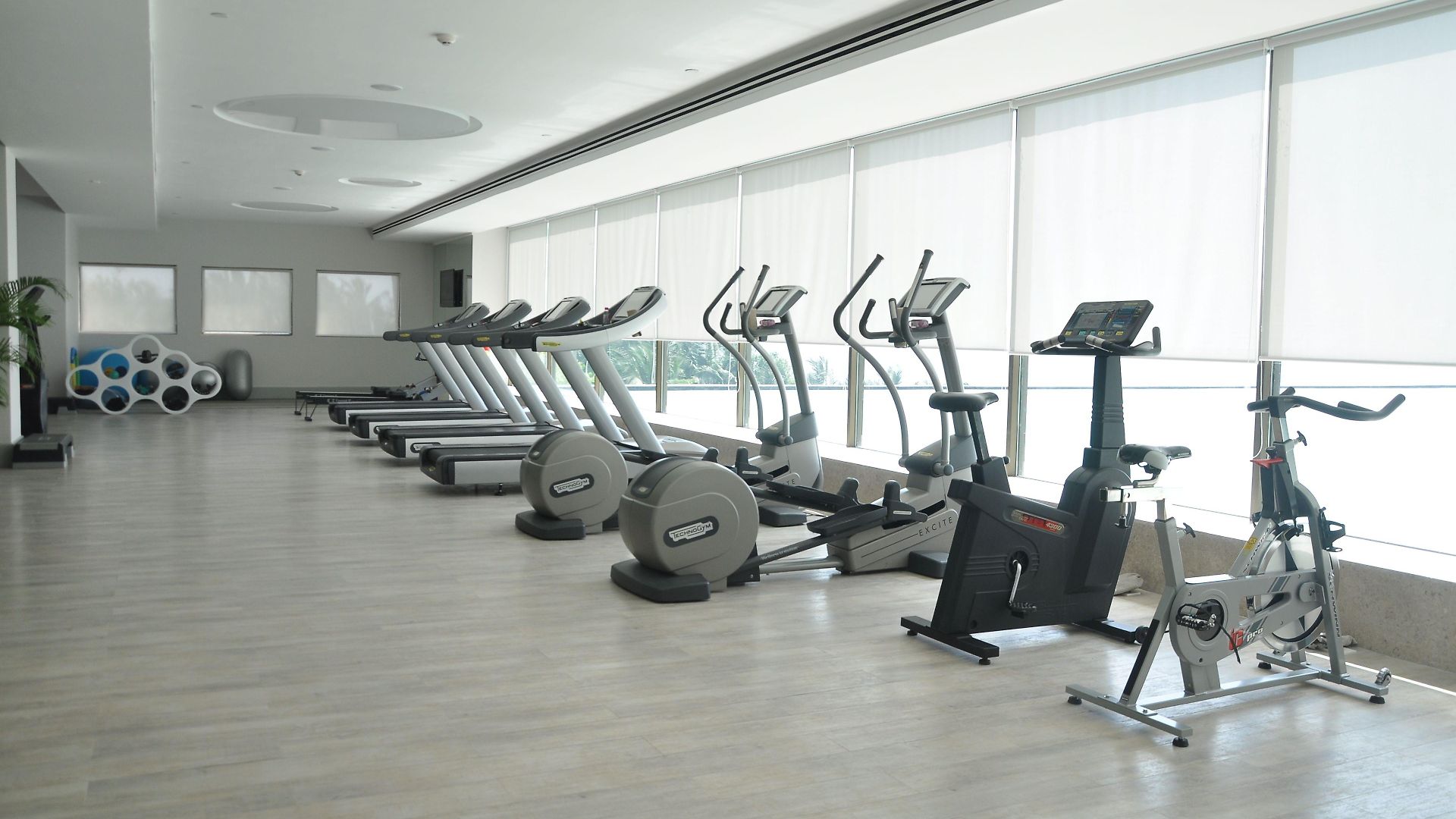 Taj Lands End 5*