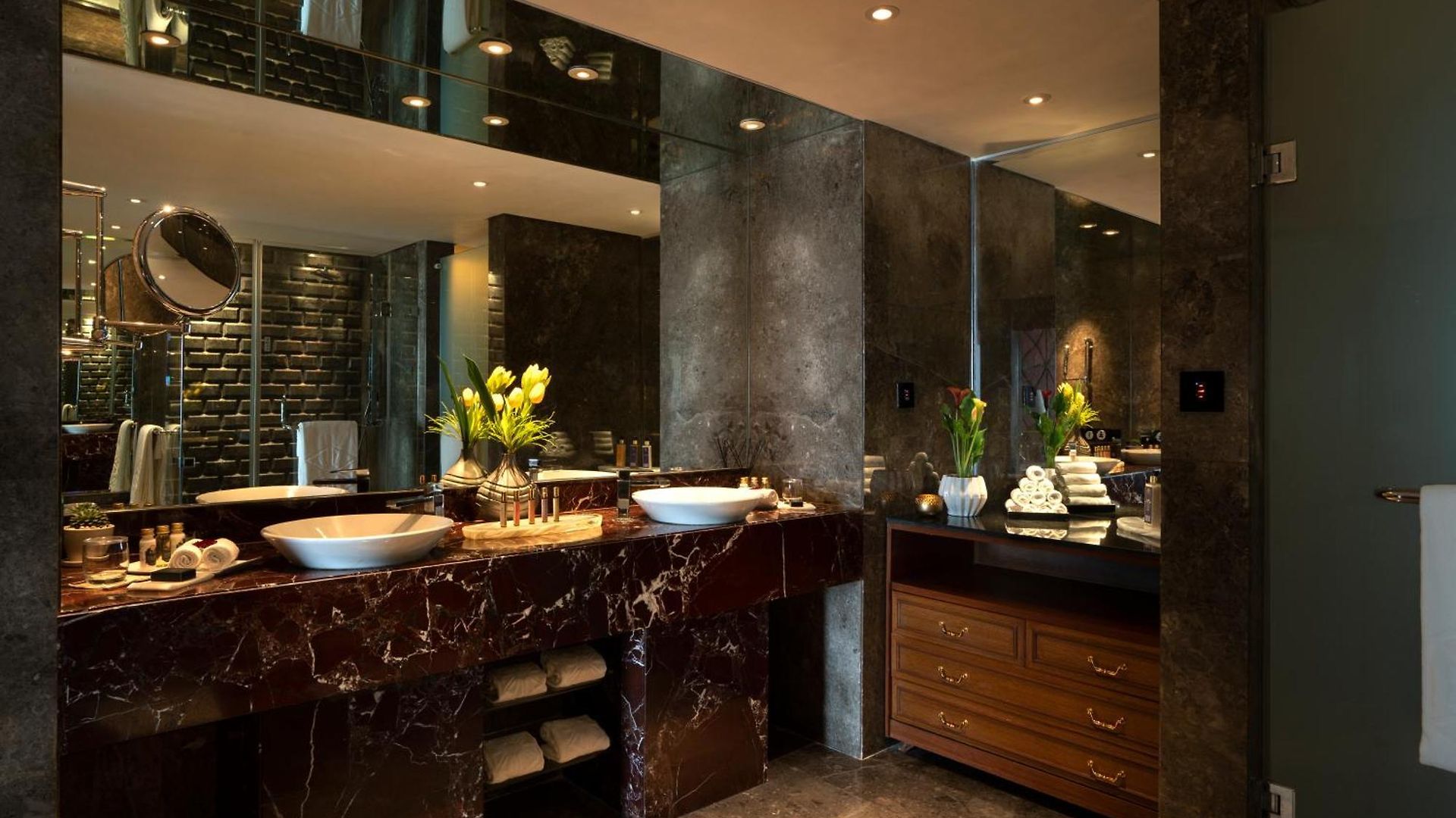Taj Lands End Hotel 5*