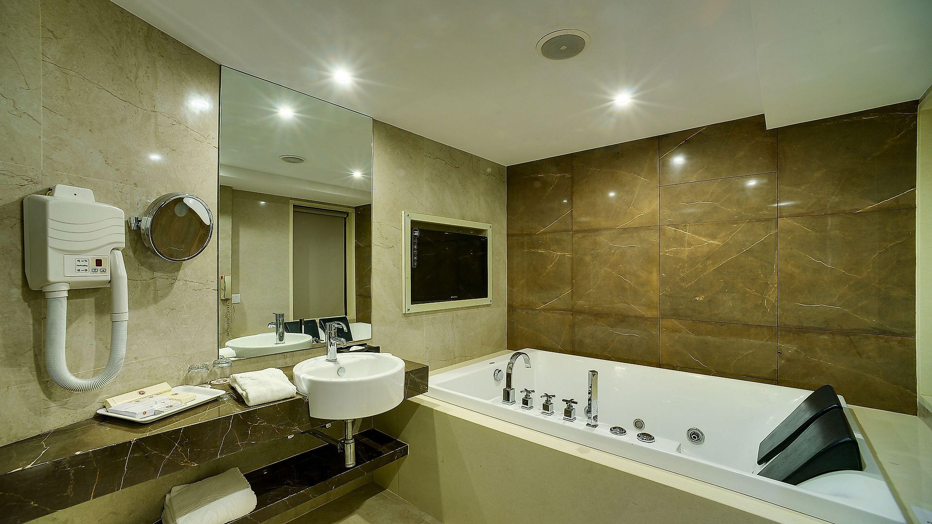 Hotel Ramee Guestline Juhu