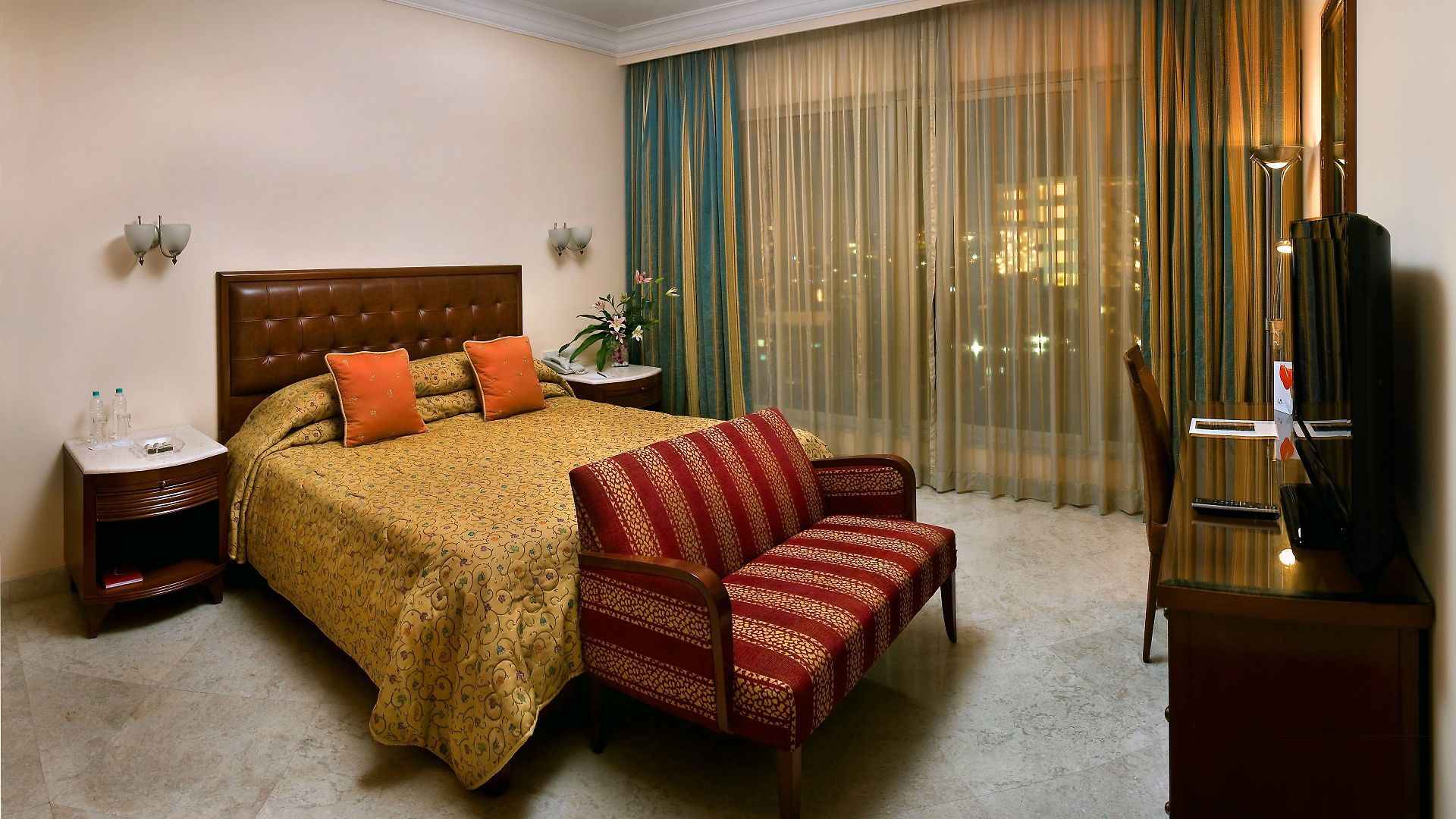 The Lalit 5*