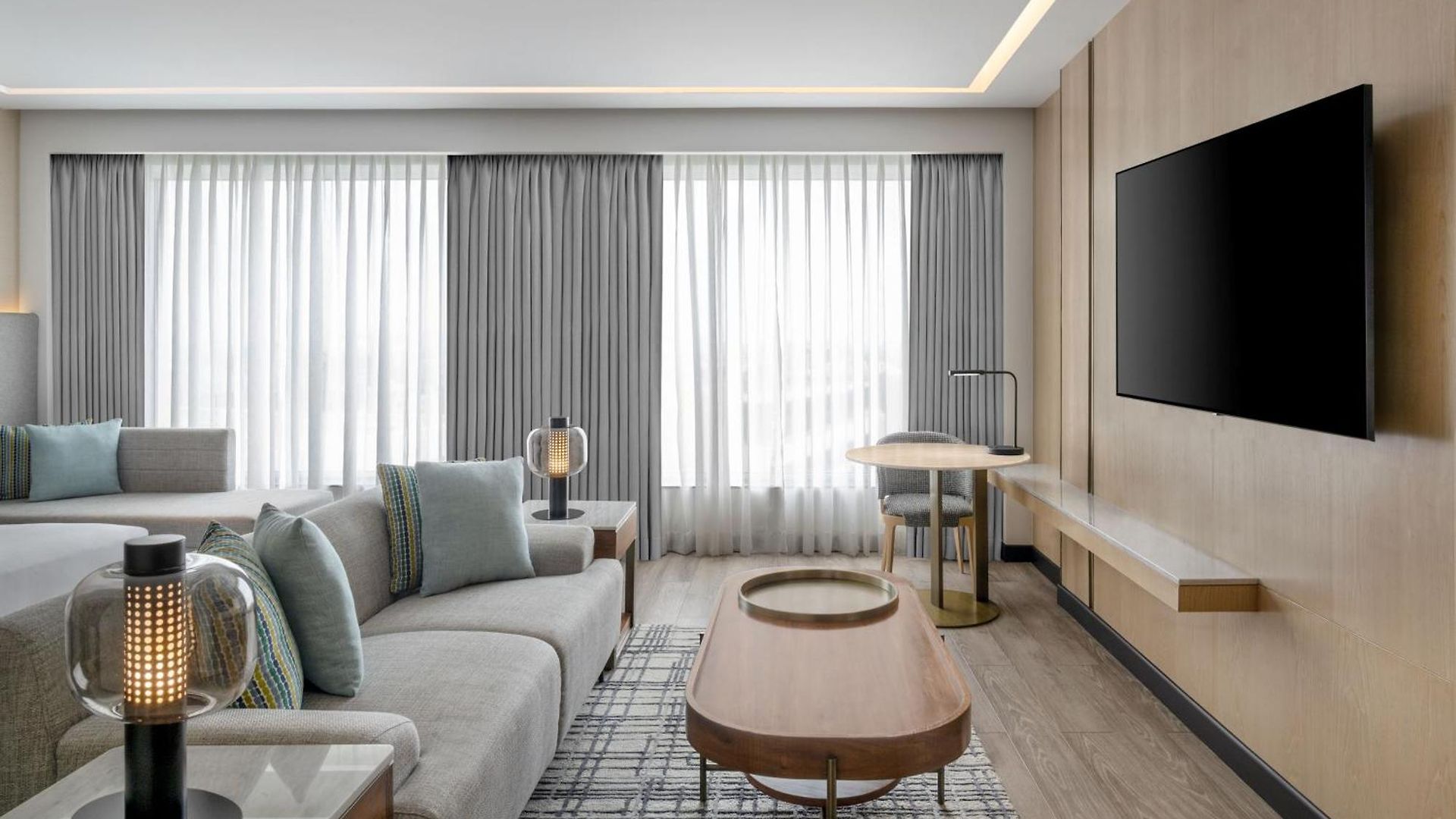 Courtyard By Marriott International Airport Hotel 5*
