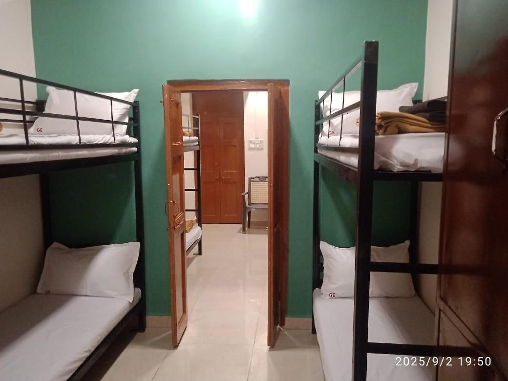 Guest house Galaxy Executive & Ac *