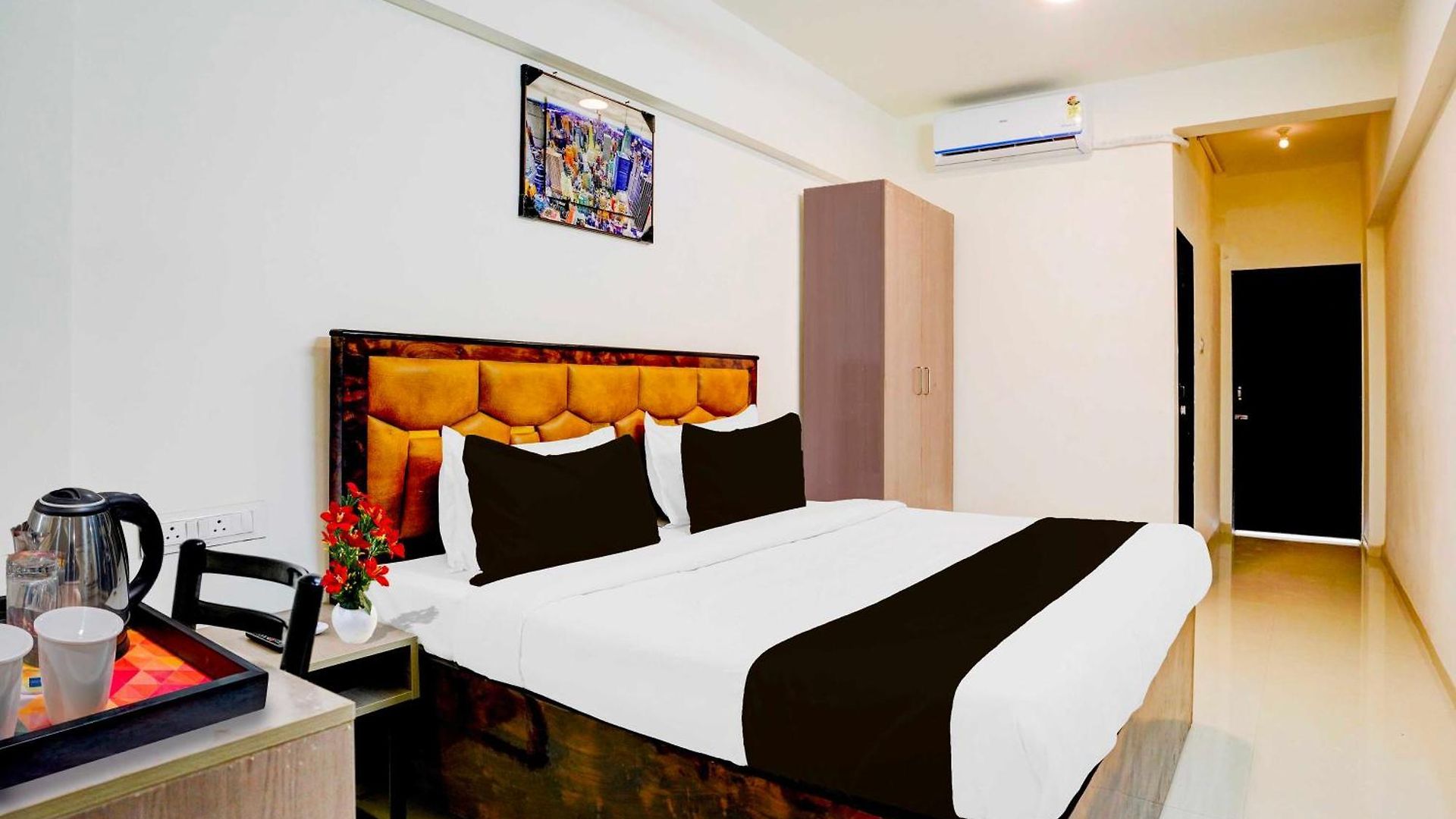 Collection O Vangani Railway Station Chadha Hotel Mumbai