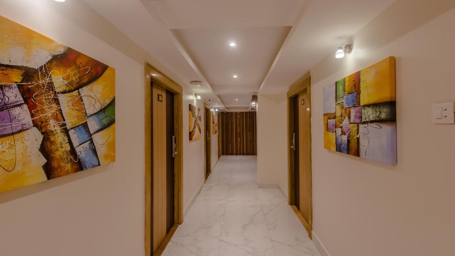 Hotel Collection O Andheri Railway Station Formerly Fortune Elite 3*