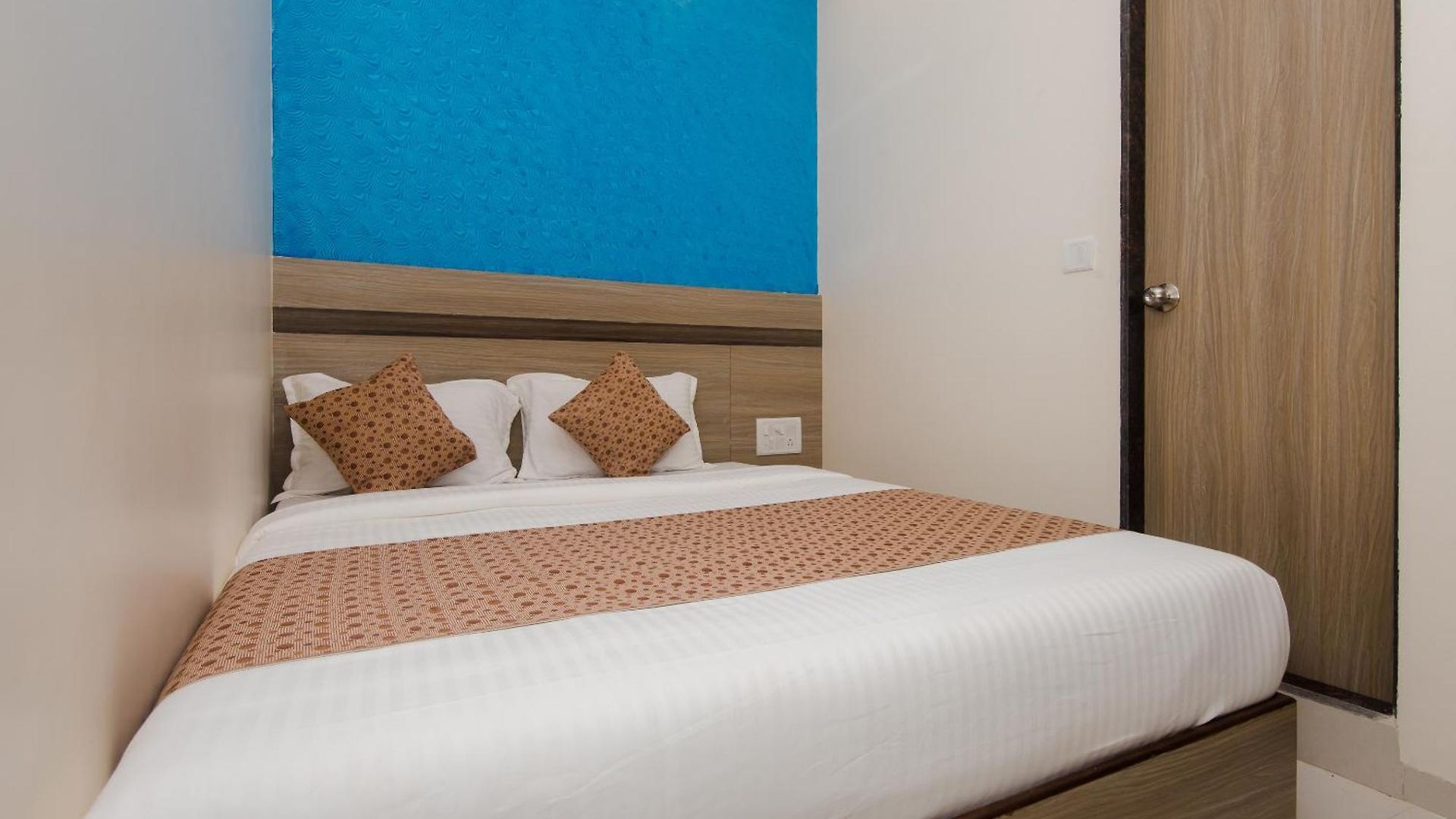 O Golden Arch Hotel Mumbai
