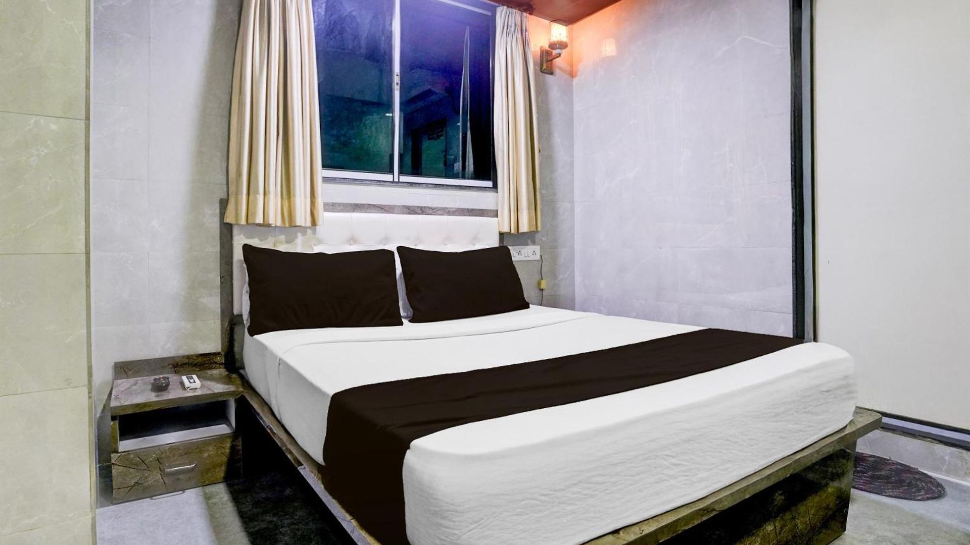 O Balaji Residency Hotel