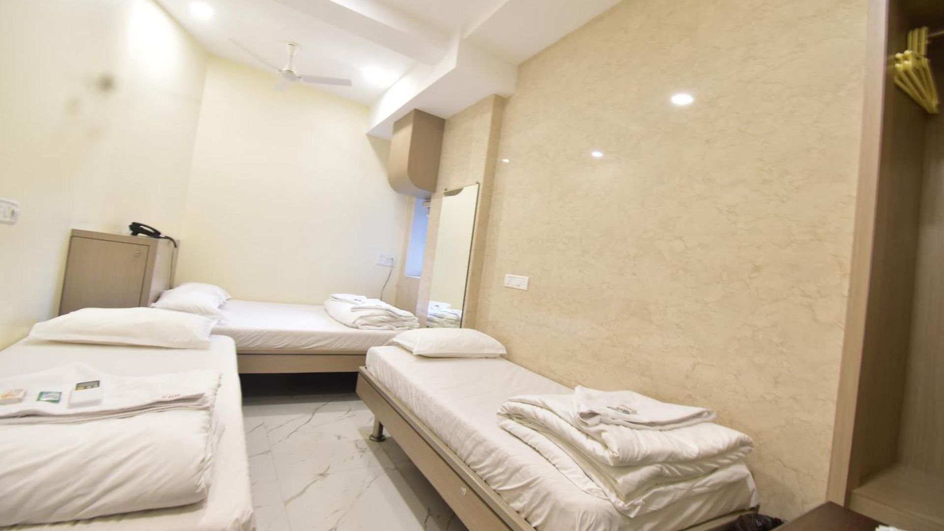 City Guest House Hotel *