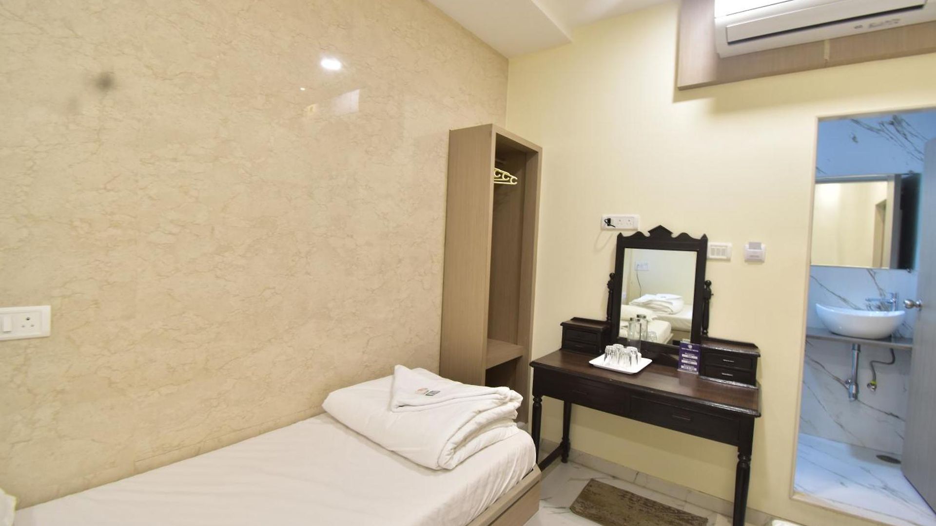 City Guest House Mumbai