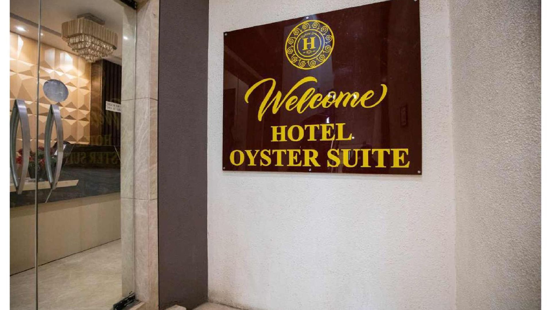 Oyster By Glitz Hotel