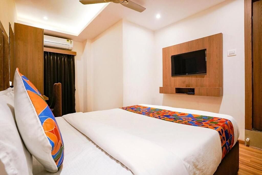 Atithi Regency Near Airport Terminal 2 Hotel