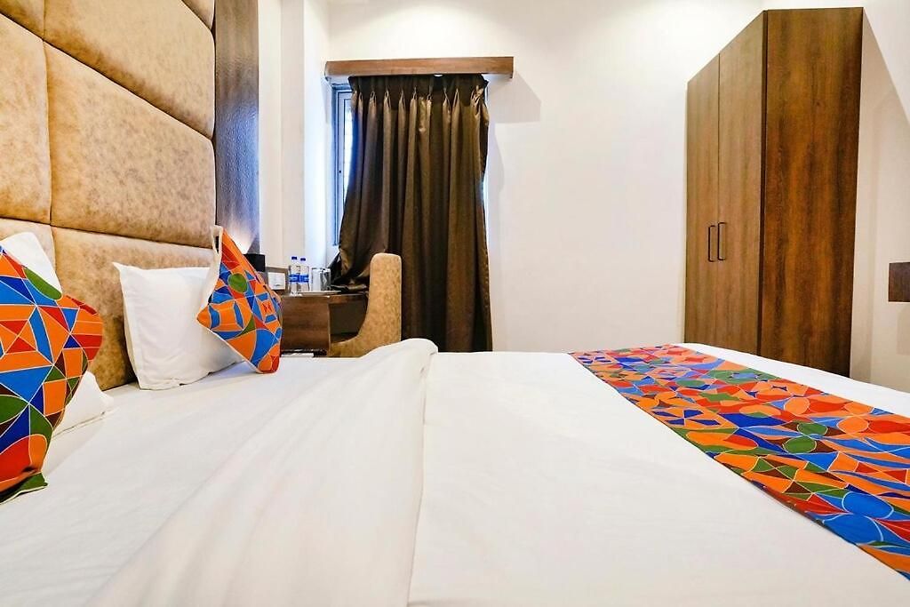 Hotel Atithi Regency Near Airport Terminal 2 3*