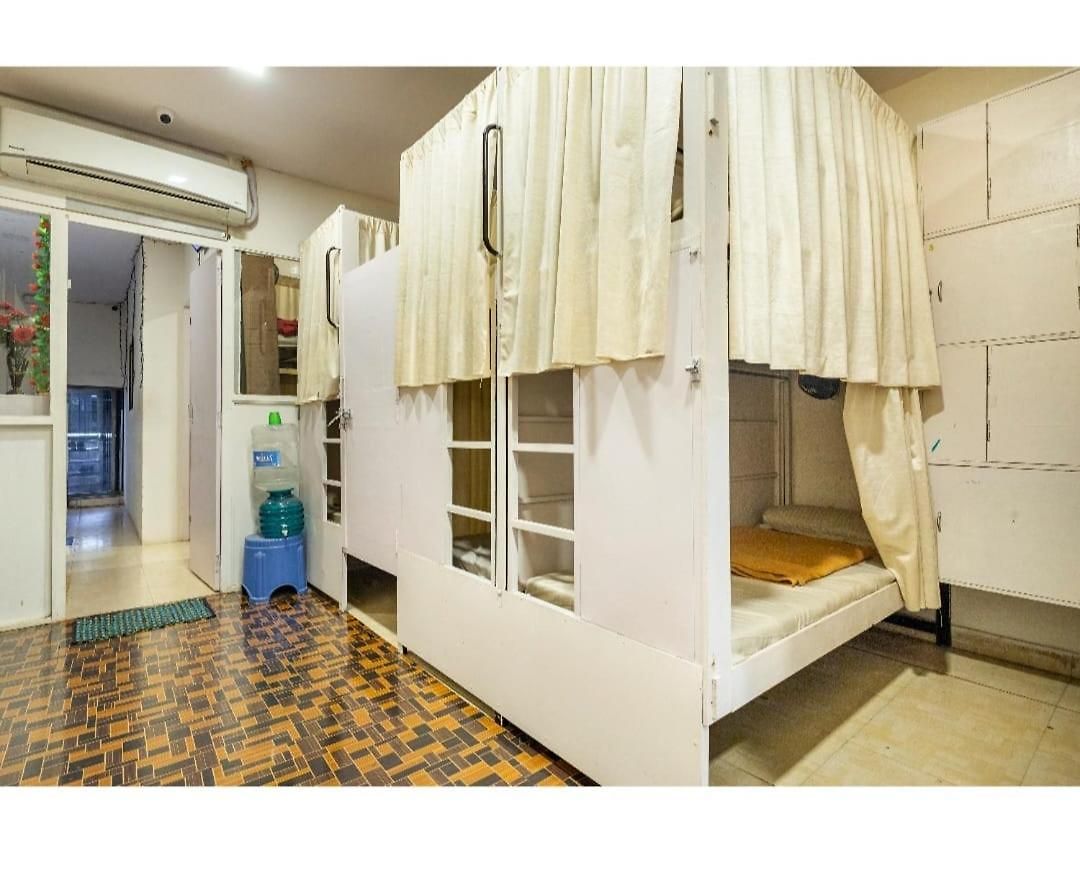 Goldenstar Deluxe Hostel