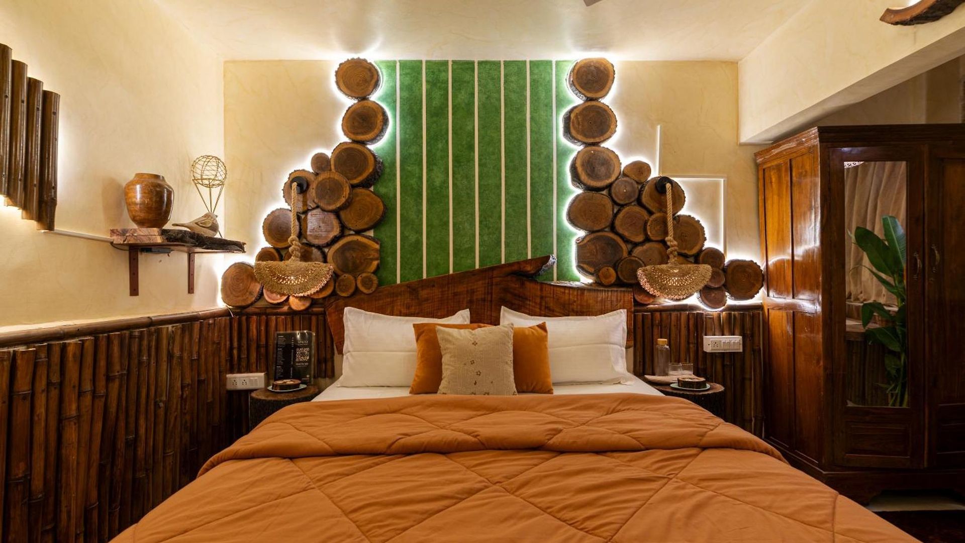 Soho Nest 4-bedrooms Spacez Wooden House