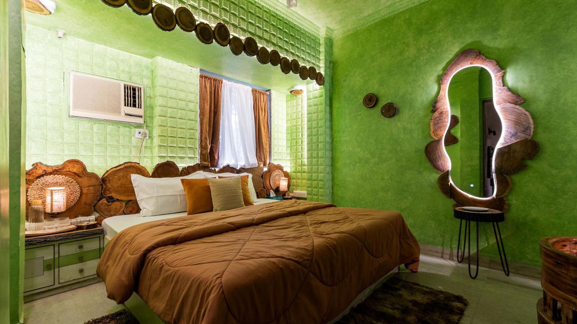 Soho Nest 4-bedrooms Spacez Wooden House * Mumbai