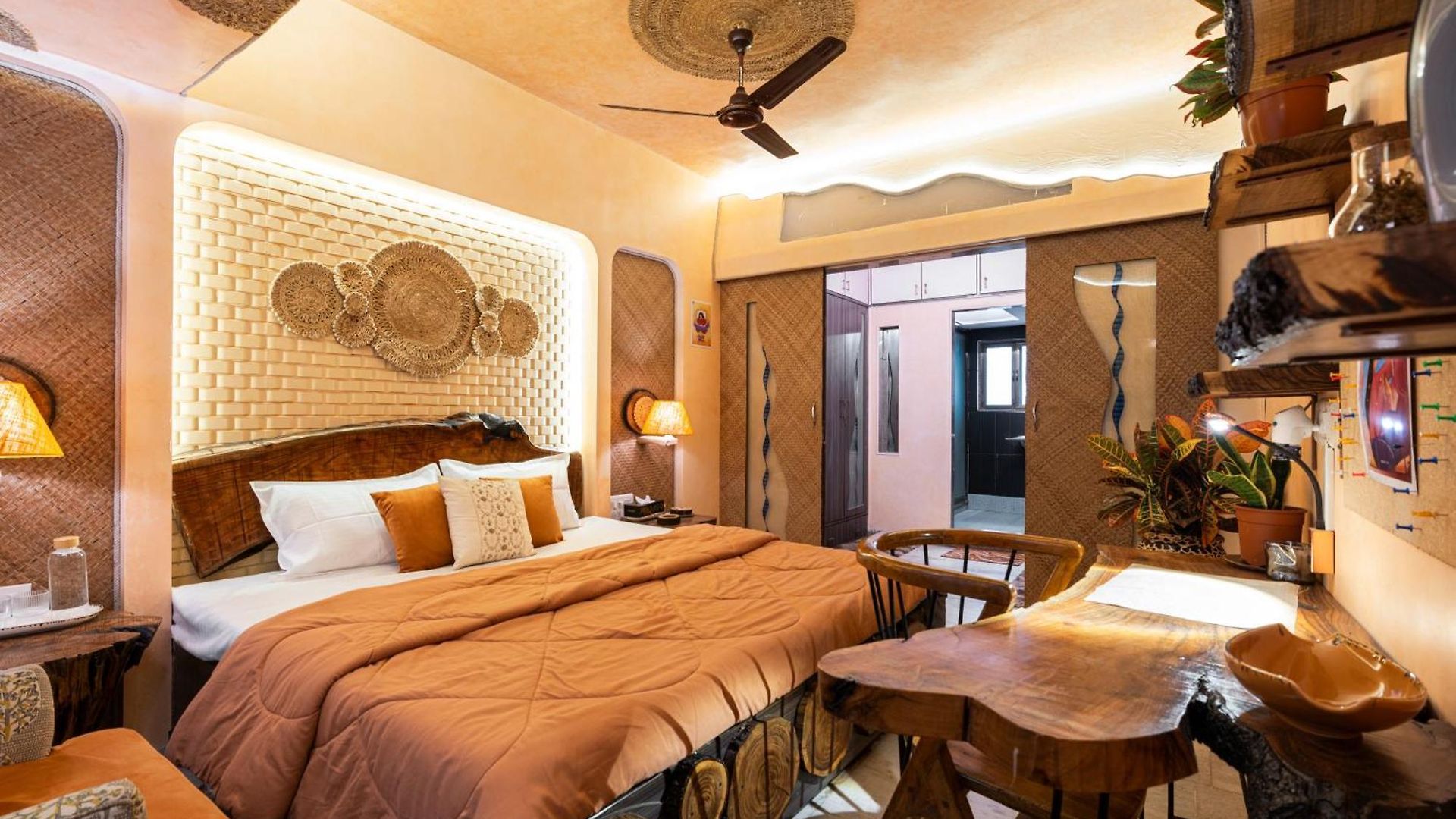 Soho Nest 4-bedrooms Spacez Wooden House *