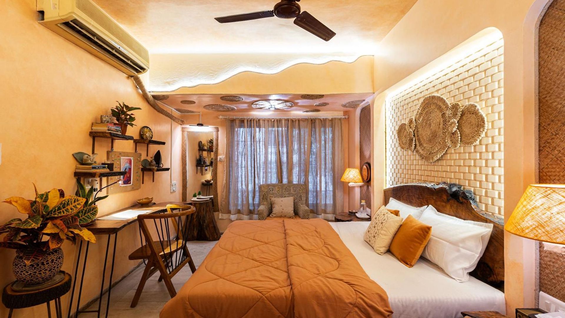 Soho Nest 4-bedrooms Spacez Wooden House *