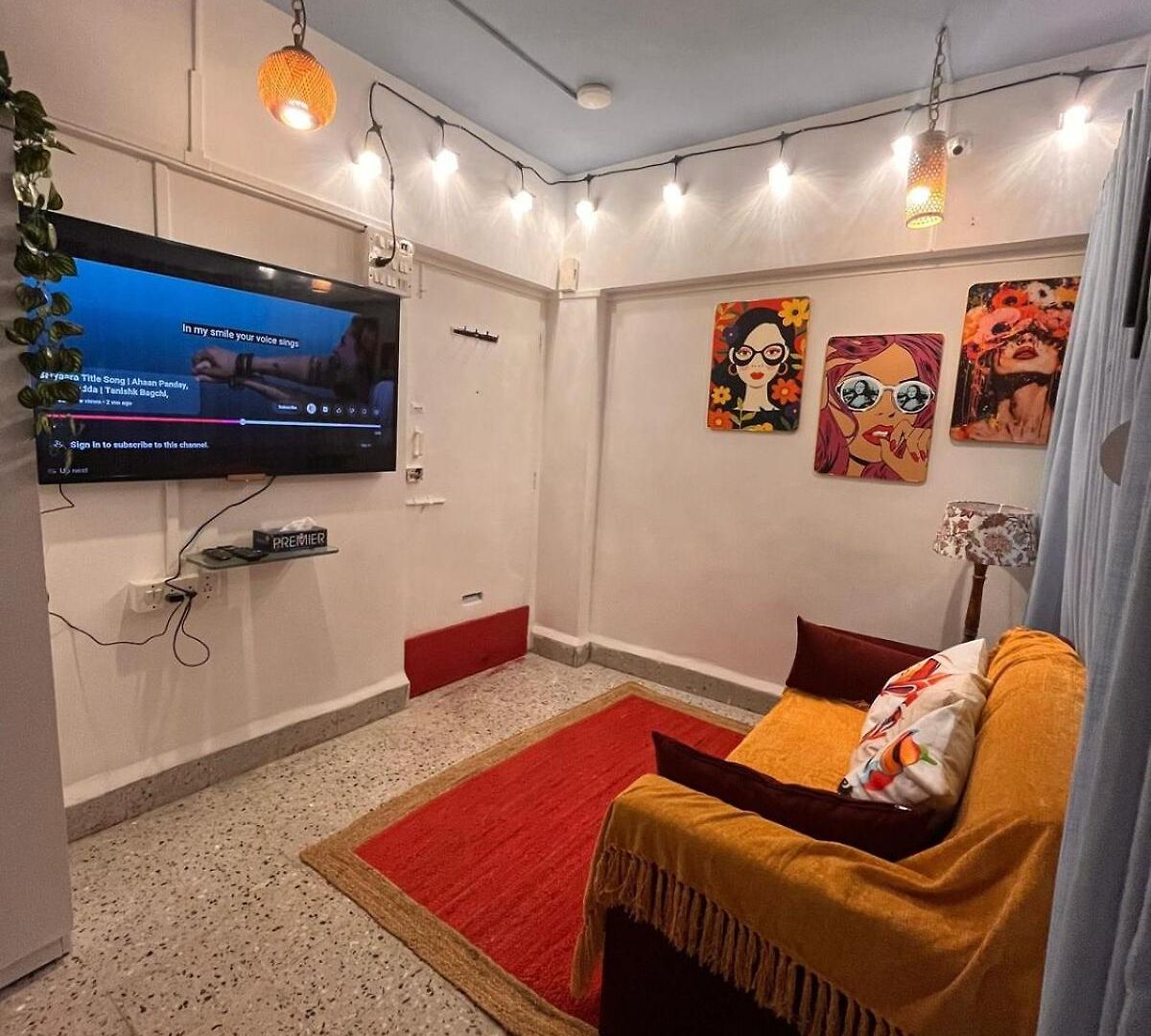 Retro Bandra - Cozy Comfort In A Heritage Village Apartment Mumbai