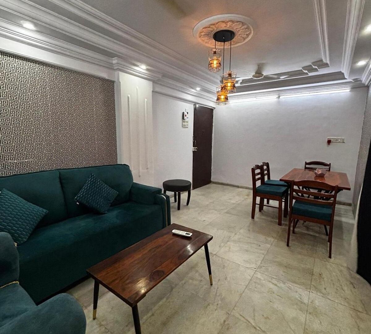 Ivy Nest, Private 1 Bhk In Lokhandwala, Andheri Apartment *