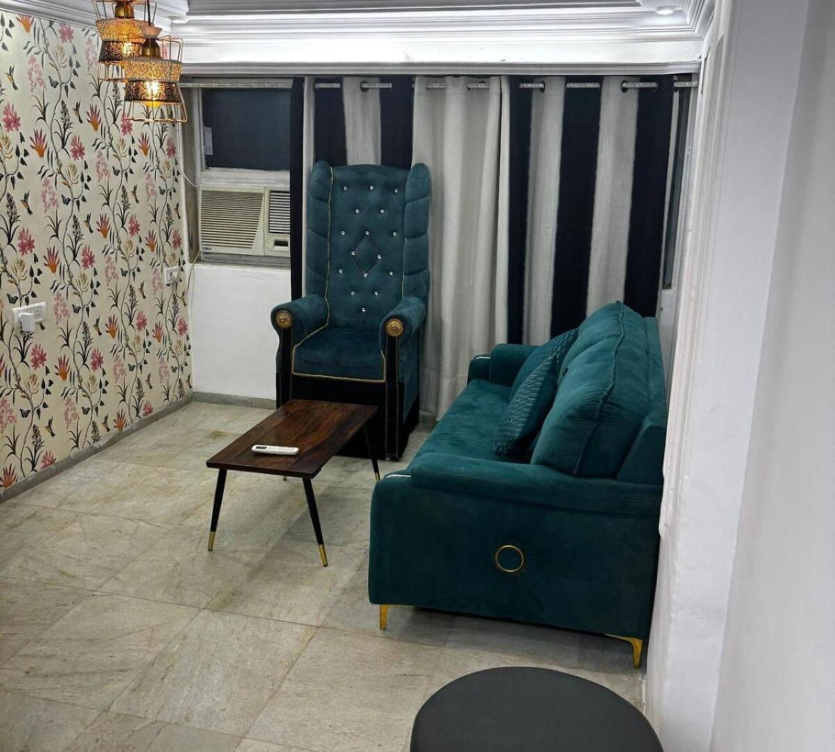 Ivy Nest, Private 1 Bhk In Lokhandwala, Andheri Apartment