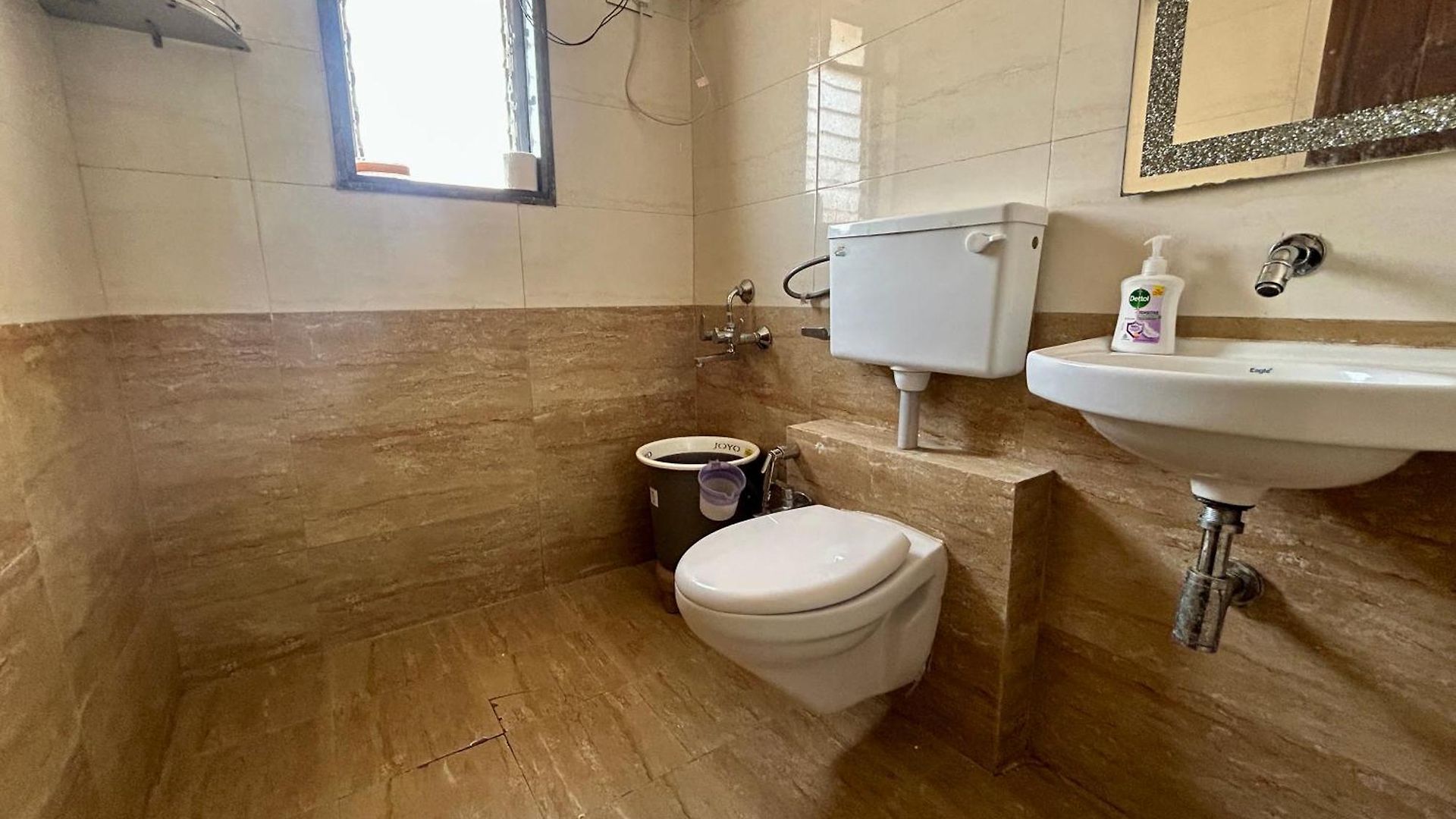 Zenith Service - Entire 2bhk Near Airport And Iit Powai Apartment