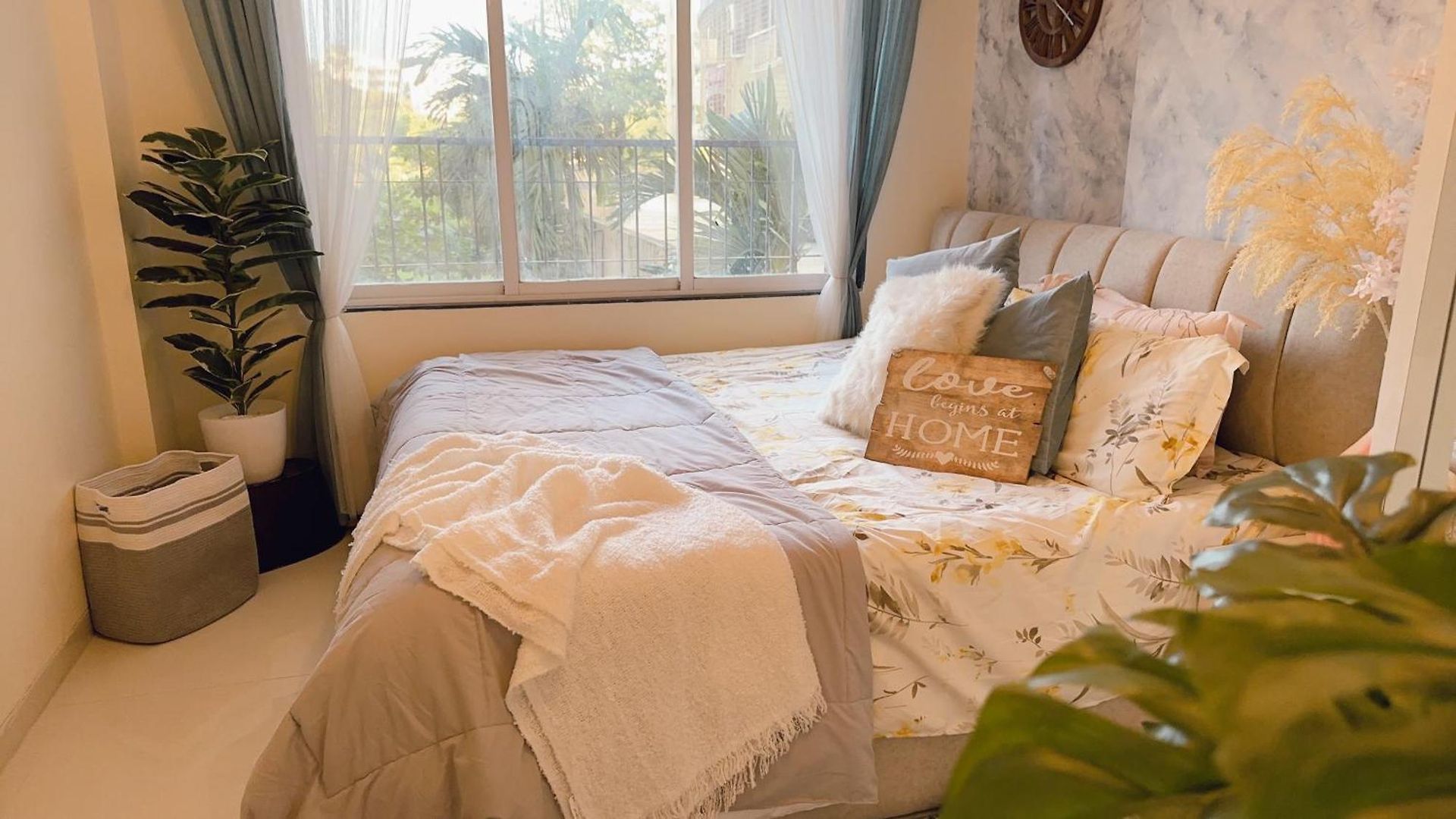 Veera Desai Road Apartment
