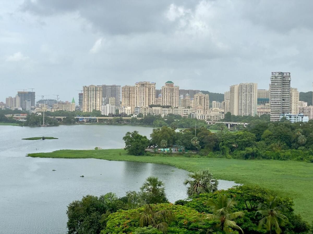 Powai View Apartment *