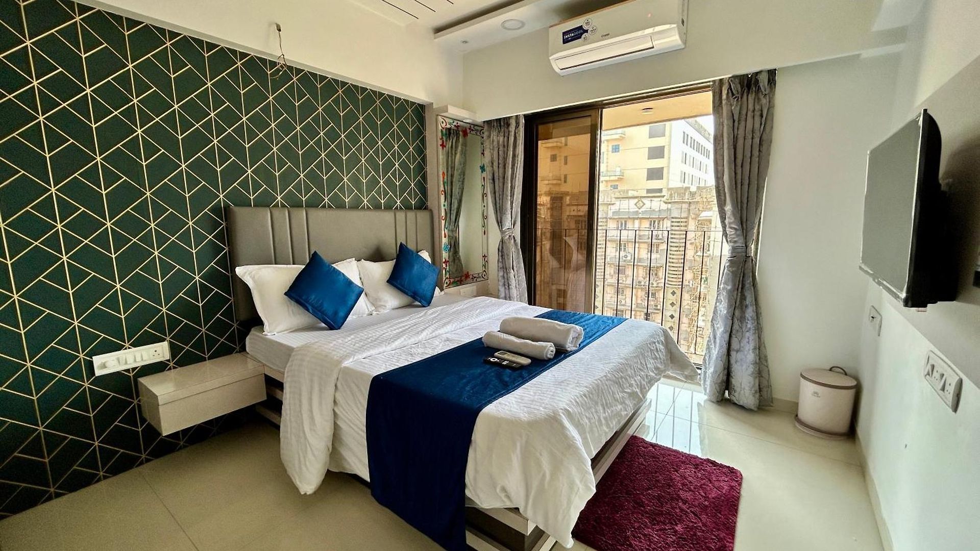 Apartment Zenith Service - Entire 2bhk Near Airport And Iit Powai *