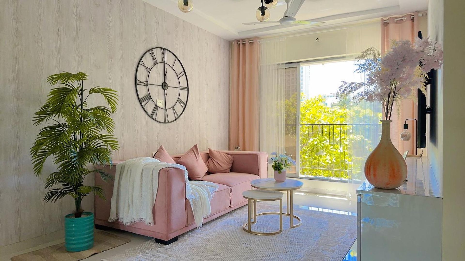 Veera Desai Road Apartment *