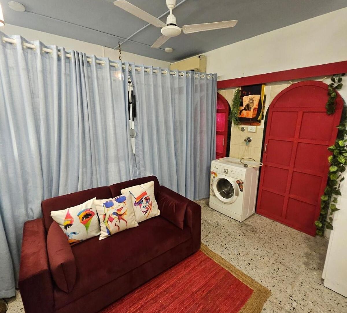 Retro Bandra - Cozy Comfort In A Heritage Village Mumbai