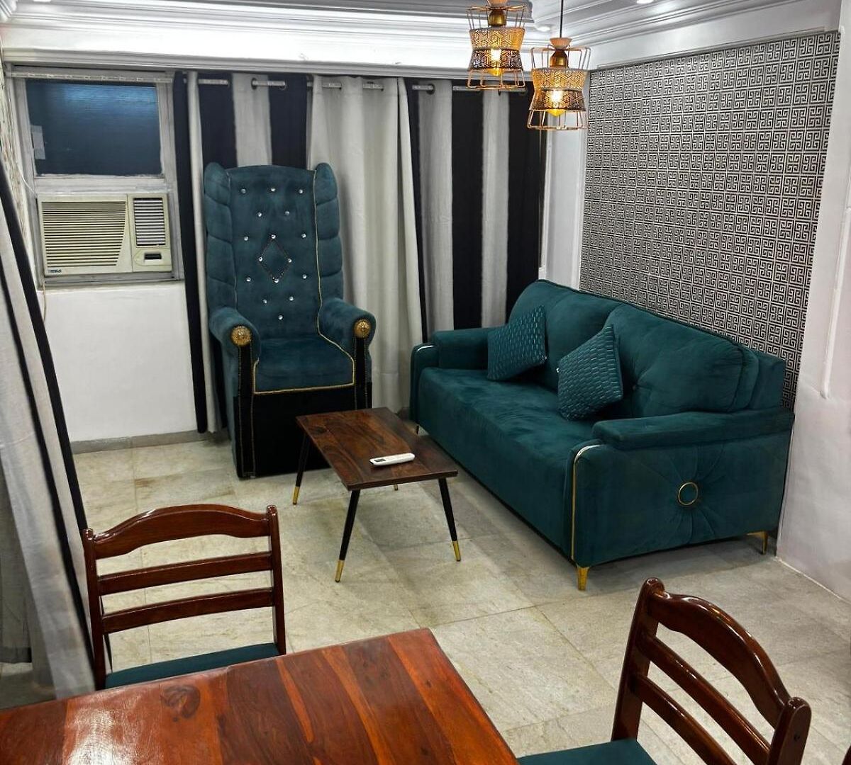Ivy Nest, Private 1 Bhk In Lokhandwala, Andheri Apartment