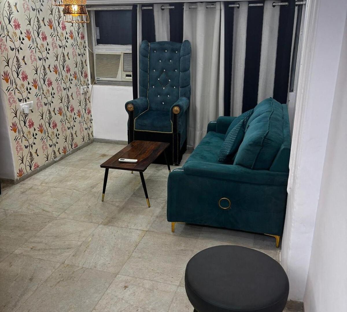 Apartment Ivy Nest, Private 1 Bhk In Lokhandwala, Andheri *