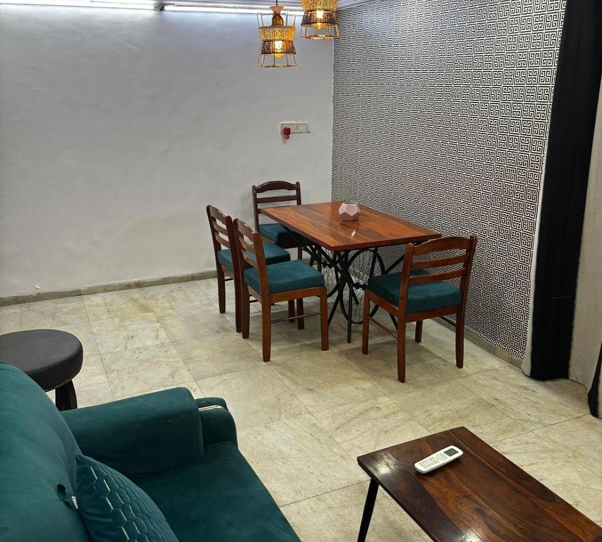 Apartment Ivy Nest, Private 1 Bhk In Lokhandwala, Andheri *