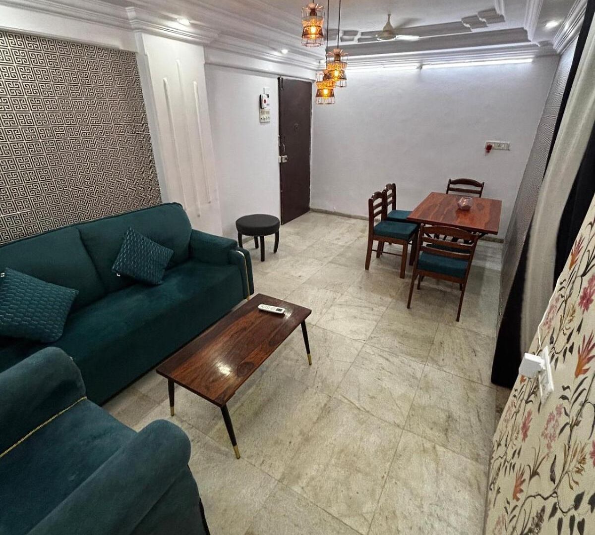 Ivy Nest, Private 1 Bhk In Lokhandwala, Andheri Apartment