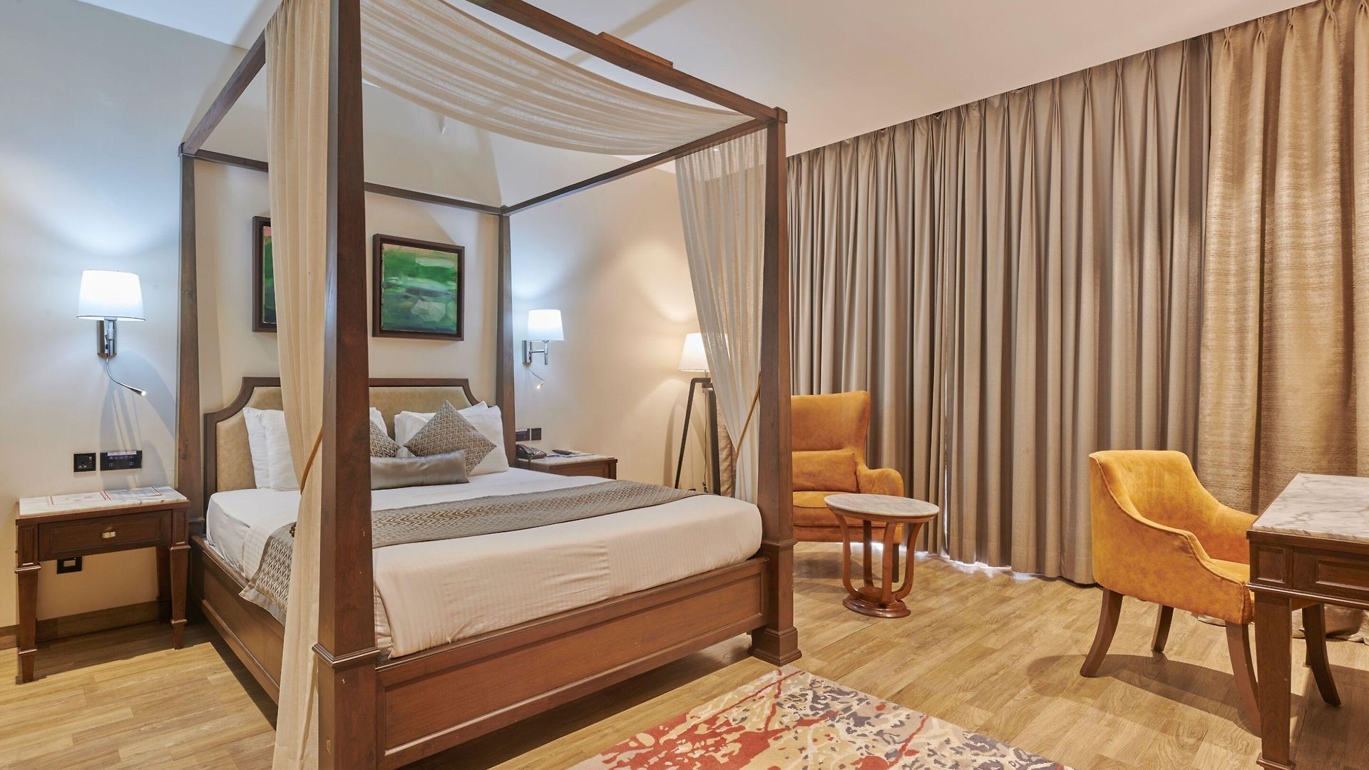 Residency Hotel 3*