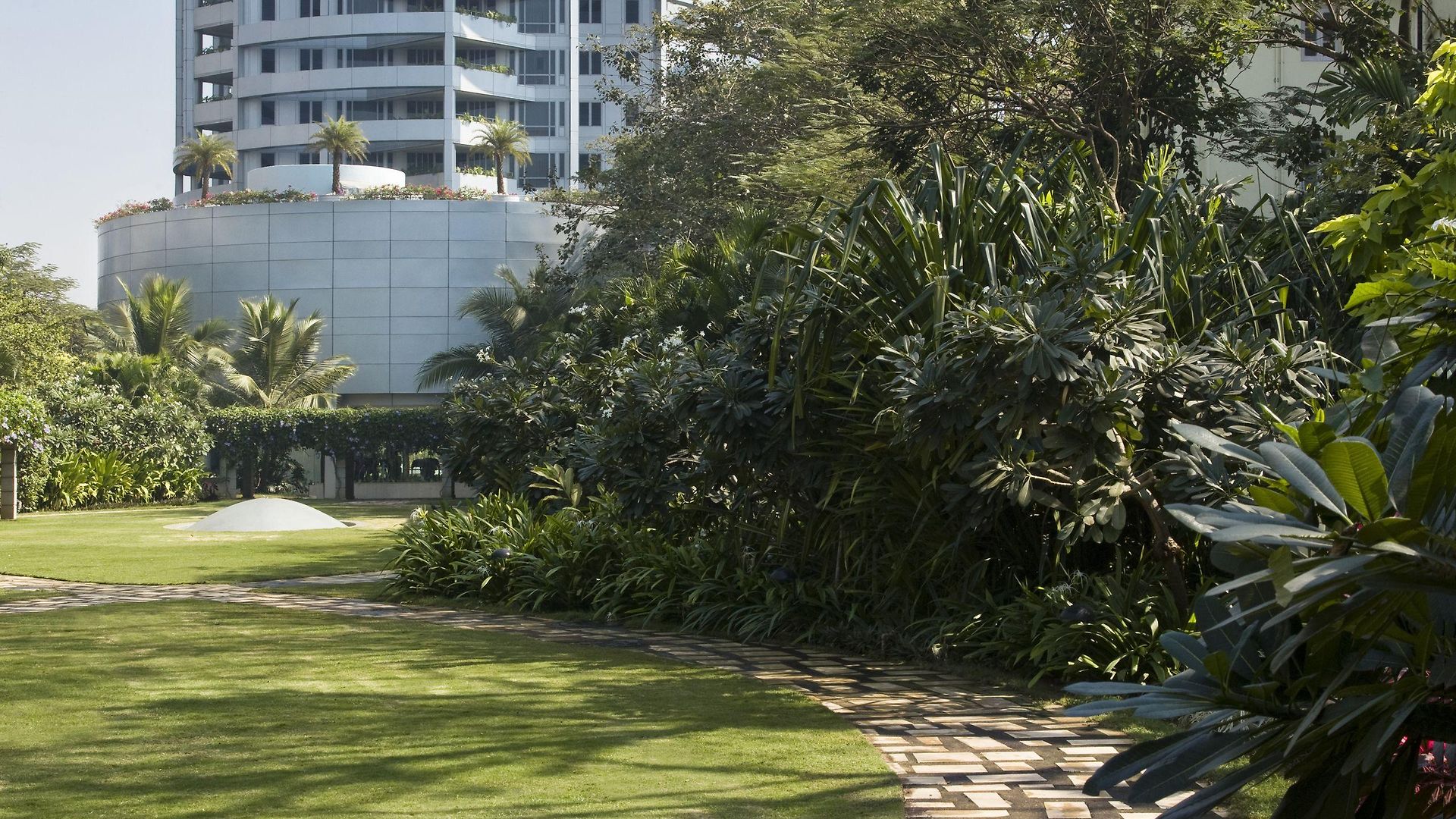 Taj Wellington Mews, 5* Mumbai