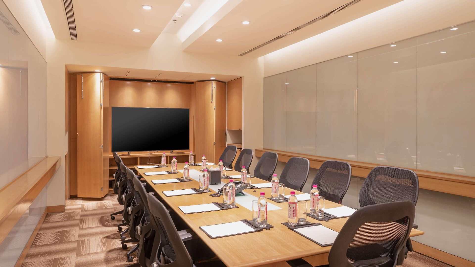 Taj Wellington Mews, 5* Mumbai