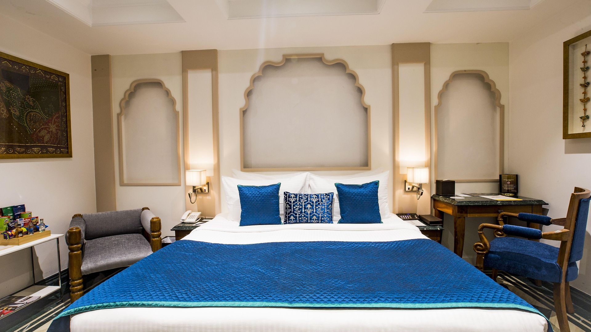 Bawa Continental Hotel