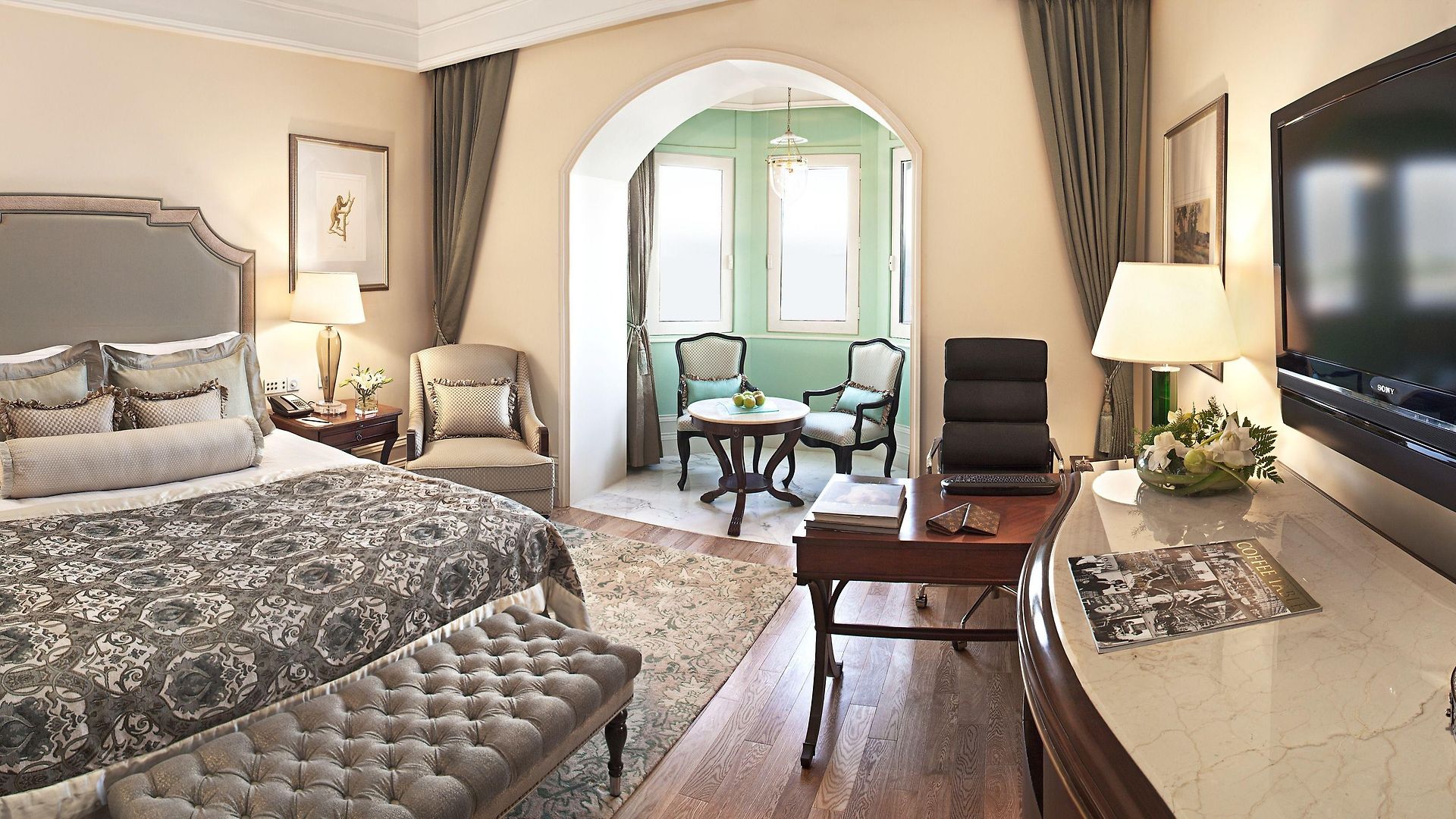 Taj Mahal Tower, 5*