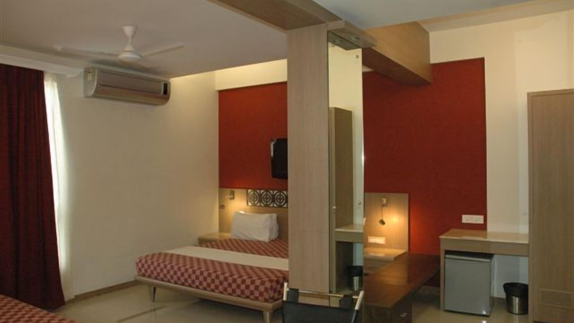 Unicontinental 2* Mumbai