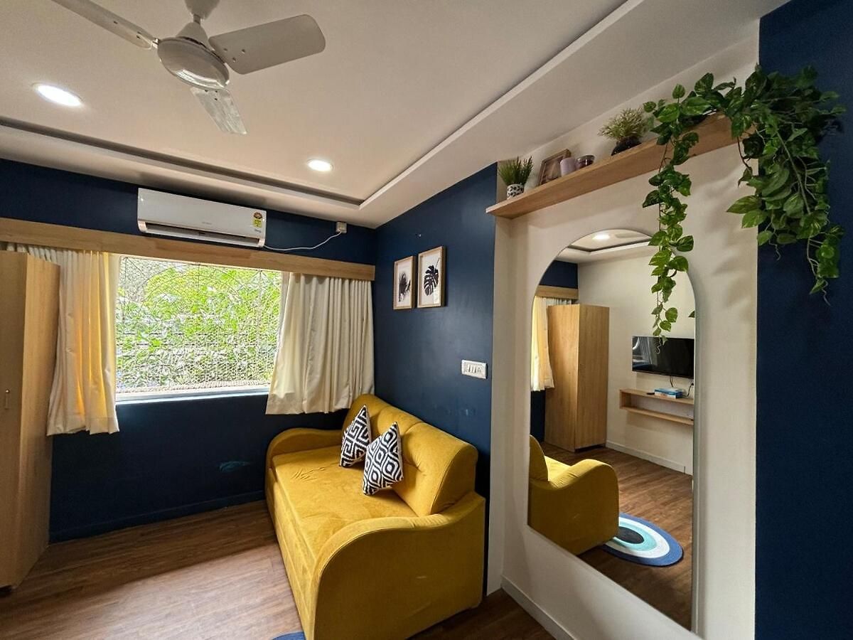 Sea-front 1-bhk At Carterroad Apartment Mumbai