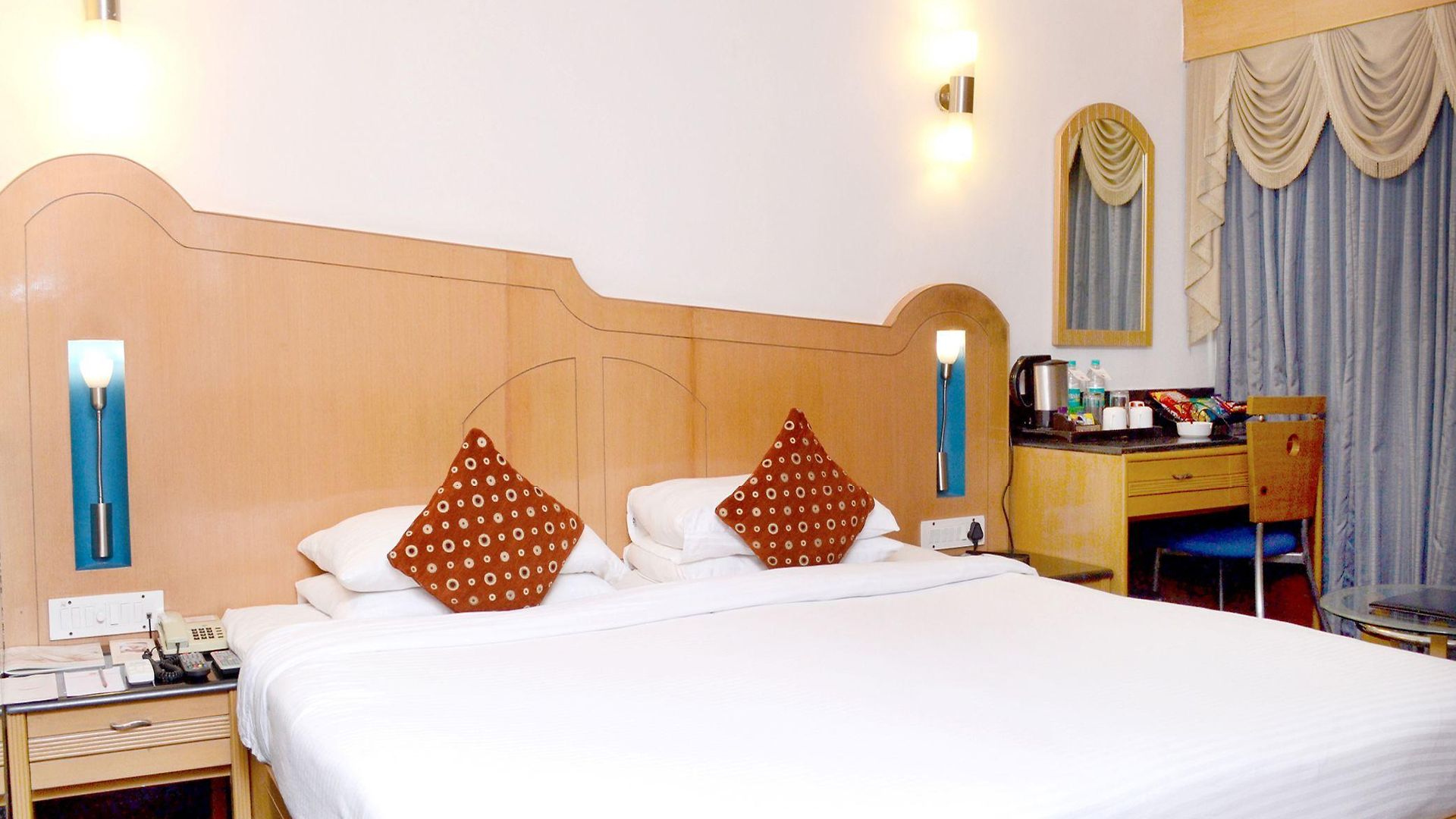 Hotel Ramee Guestline Khar Mumbai
