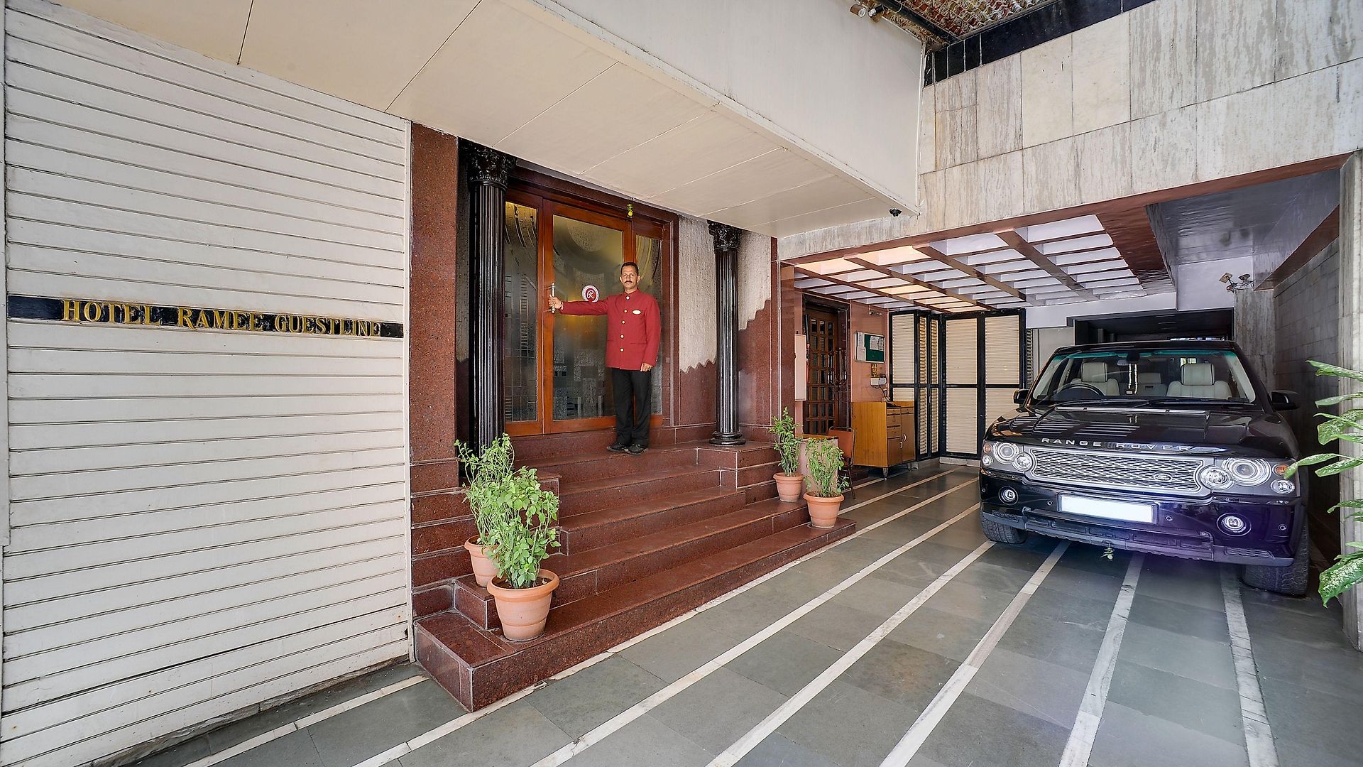Ramee Guestline Khar Hotel