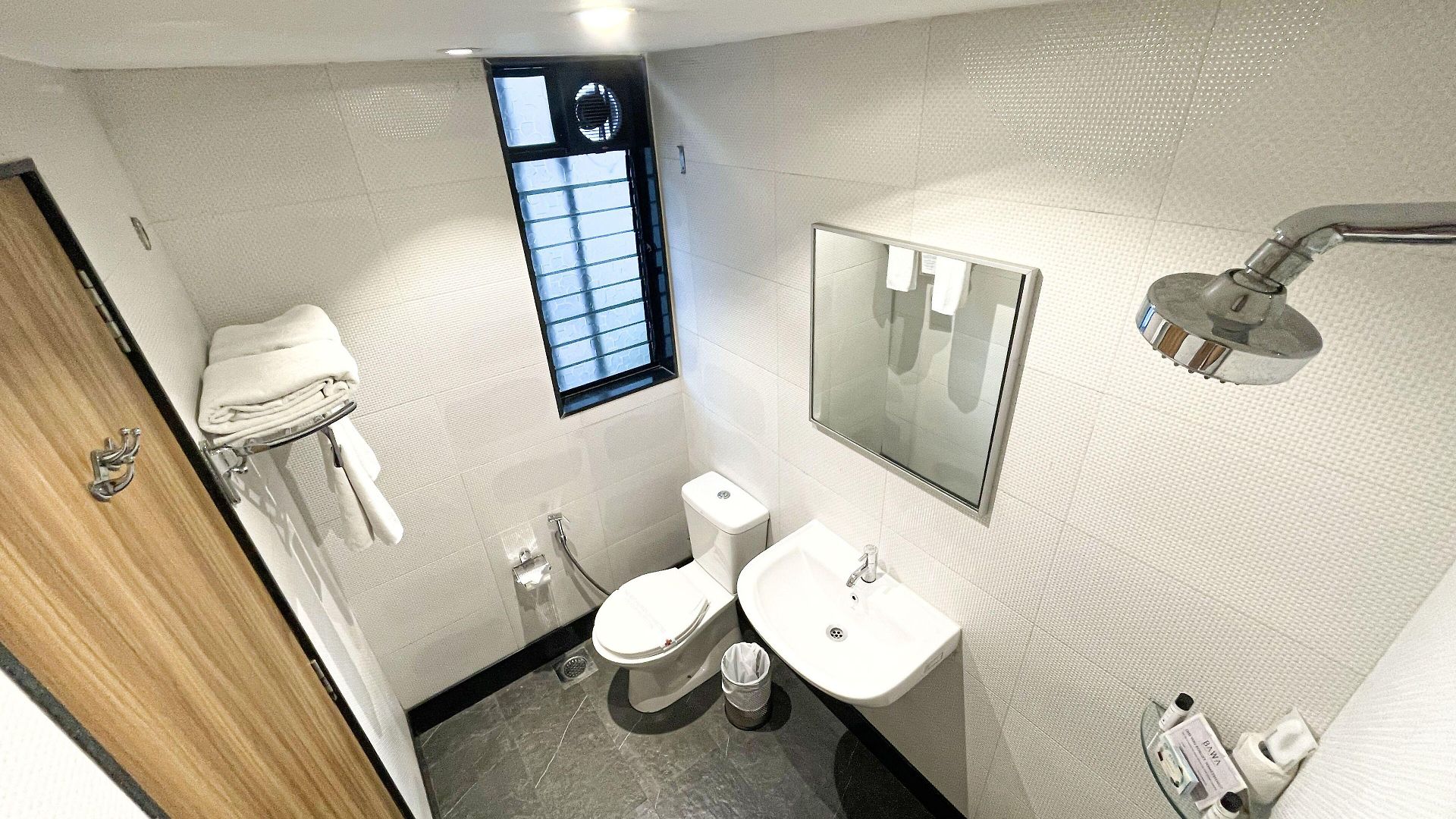 Hotel Bawa Regency